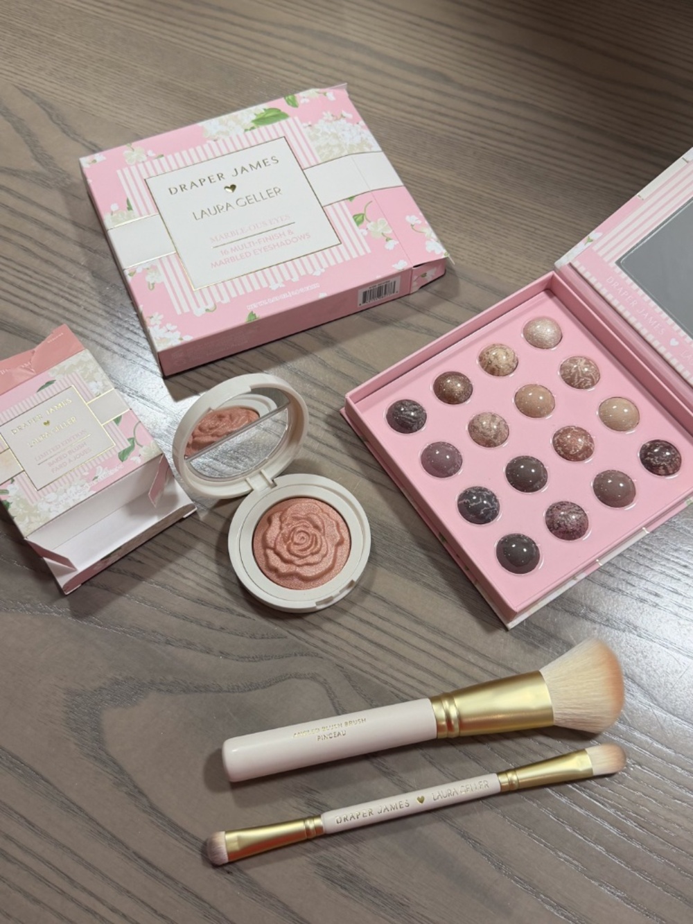 Laura Geller x Draper James makeup collab
